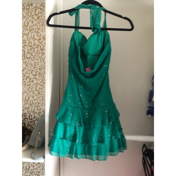 Green dress - Picture 2 of 2